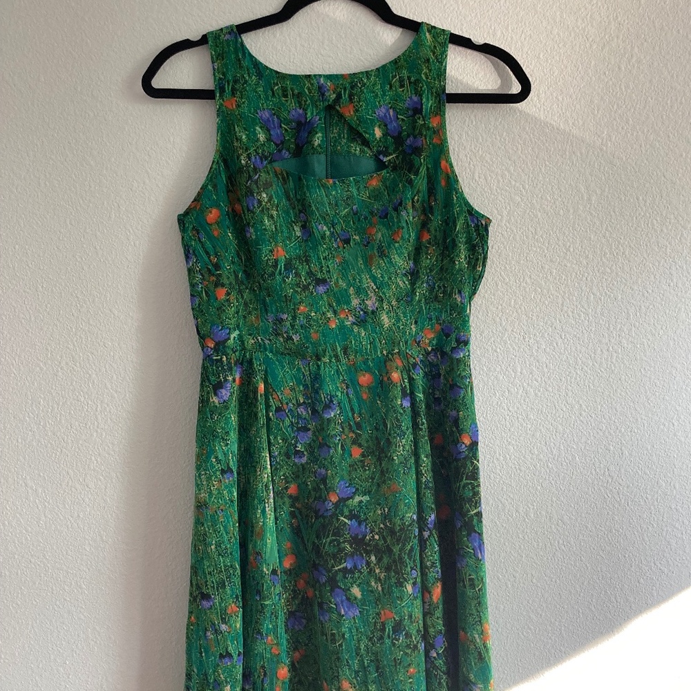 Floral chiffon cut out dress size 4